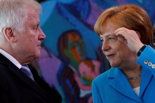 Minister vnútra Horst Seehofer a nemecká kancelárka Angela Merkelová