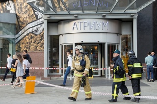 V centre Moskvy horelo nákupné centrum.