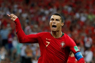 Super: Cristiano Ronaldo si vyslúžil množstvo superlatívov za svoj výkon a hetrik v súboji Španielsko - Portugalsko.