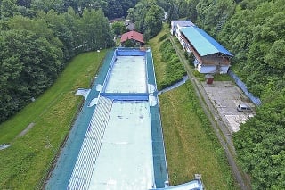 Bazény aj tento rok zostanú prázdne a brány kúpaliska Katarína zatvorené.