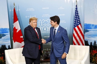 Trump obvinil kanadského premiéra Trudeaua z falošnosti.