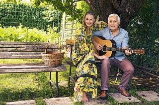 Mária Čírová s otcom Michalom Čírom.