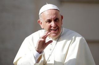 Pápež František sa s trojicou mužov bude rozprávať individuálne.