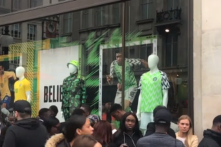 Futbalové dresy Nigérie sa vypredali za pár minút