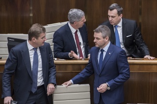 Na snímke vpravo dole nový premiér SR Peter Pellegrini (SMER-SD) počas 30. schôdze NR SR 23. marca 2018 v Bratislave.