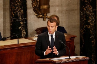 Francúzsky prezident Emmanuel Macron počas vystúpenia v Kongrese