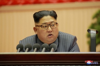 Severokórejský vodca Kim Čong-Un odpálil strelu na vlastné mesto.