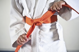  Srbsko zakázalo kosovským reprezentantom štartovať na majstrovstvách Európy v karate, ktoré sa začnú vo štvrtok v Novom Sade.