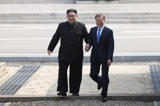 Kim s Munom prekročili hranicu v demilitarizovanom pásme.