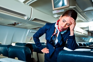 Požiadavky cestujúcich dokážu letušky niekedy poriadne rozčúliť.