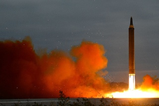 KĽDR sa má pripravovať na ďalší test balistickej rakety.