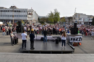 Protestné zhromaždenie Za slušné Slovensko v Humennom 15. apríla 2018.