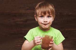 Ak majú deti v obľube pitie kakaa, dajte si pozor na obsah cukru.