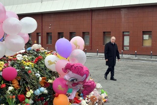 Vladimír Putin navštívil miesto tragického požiaru.
