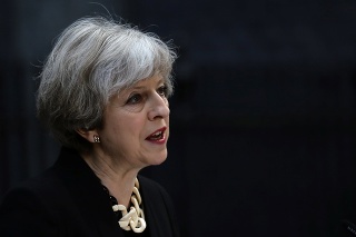 Britská premiérka navštívila zranených po londýnskych útokoch.