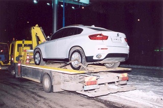 Polícia našla aj dve BMW X6