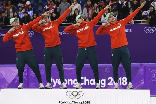 Maďarská štafeta získala v Pjongčangu zlato v šortreku na 5000 m.