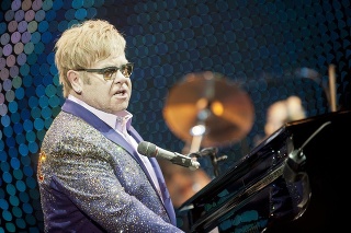 Elton John si koncert v Bratislave užil.