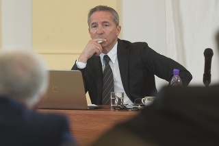 Václav Mika počas prezentácie na verejnom vypočutí  kandidátov na post generálneho riaditeľa RTVS.