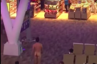 Muž sa prechádzal po letisku úplne nahý.