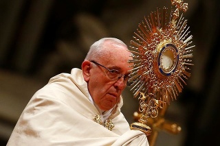 Pápež František sa vo Vatikáne prihovoril desiatkam tisícov veriacich.