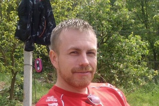 Policajný dôstojník Roderik K. (41) z Bratislavy bojuje o život v nemocnici.