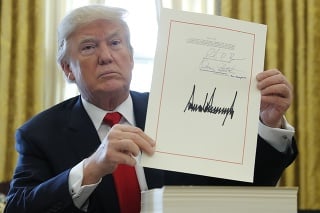 Prezident Donald Trump podpísal daňovú reformu.
