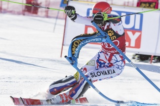 Slovenská lyžiarka Petra Vlhová počas kvalifikácie paralelného slalomu žien alpského Svetového pohára.