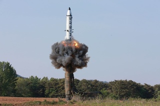 Severná Kórea uskutočnila ďalšiu skúšku balistickej rakety.