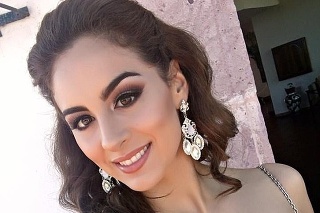 Kráska vyhrala súťaž Miss Earth Baja California v roku 2015.