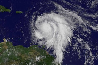 Hurikán Maria sa valí na Karibik