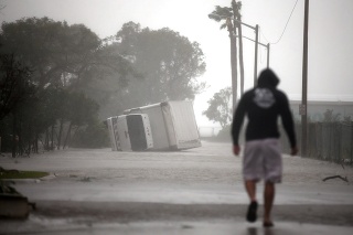 Hurikán Irma sa prehnal južnou Floridou.