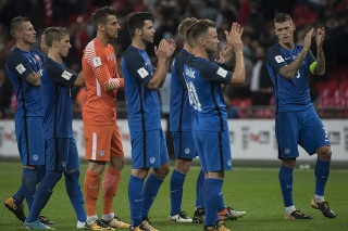 Slovenskí futbalisti aj napriek prehre s Anglickom stále hrajú o postup na MS.