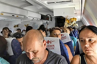 Na palube lietadla bolo 113 cestujúcich.