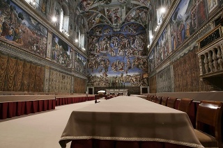 Sixtínsku kaplnku zdobí nádherná maľba Michelangela Buonarotiho.