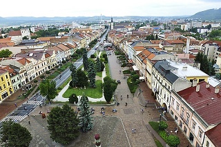 Hlavná ulica v Prešove pred víchricou.