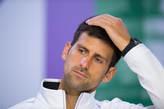 Novakovi Djokovičovi (30) hrozí neúčasť na US Open.