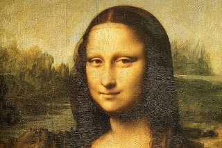 Portrét Mony Lisy je vystavený v parížskom múzeu Louvre.