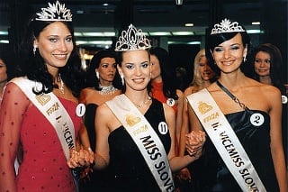 Karolína Čičátková vyhrala Miss Slovensko v roku 1998.