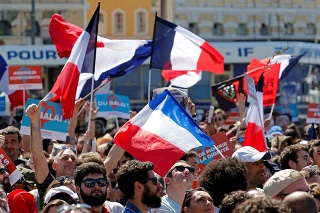 Vo Francúzsku odštartovala predvolebná kampaň. 