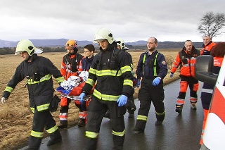 Hrdinovia z prvoligovej Detvy zachraňovali životy pri tragickej nehode.