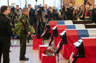Poctu obetiam prišiel vzdať aj ruský minister obrany Sergej Šojgu. 