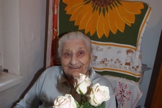 2016 - Mária Čeremugová (107) by si s prezidentom Kiskom rada potriasla rukou. 