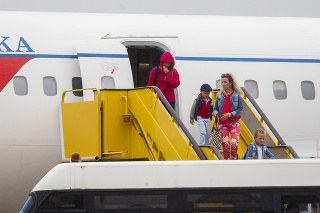 Na bratislavské letisko priletel z Nice vládny špeciál s 37 občanmi.