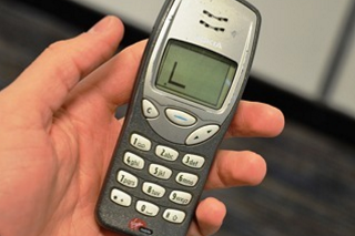 Spomienky na staré mobilné telefóny. 