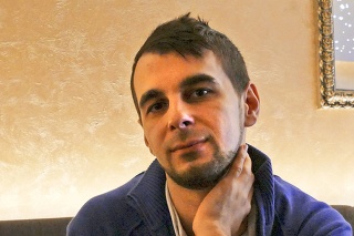Michal je sympatický chalan z Trenčína, ktorý naletel žene cez sociálnu sieť.