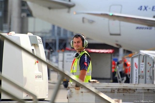 Maroš Sekelský (26) pracuje na letisku štyri roky.