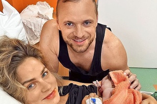 Trenčín, 20.5.2020 o 13.50 hod.: Šťastný Gáborík so svojimi láskami - manželkou Ivanou a dcérkou Bellou.