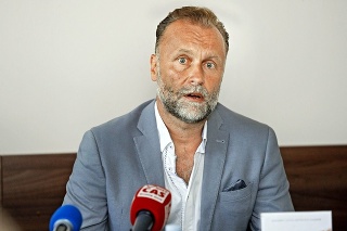 Ladislava Kuželu odvolali z postu  generálneho riaditeľa NÚDCH. 