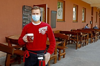 Podľa Samuela z petržalskej pivárni budú mať mnohé prevádzky vážne problémy. 